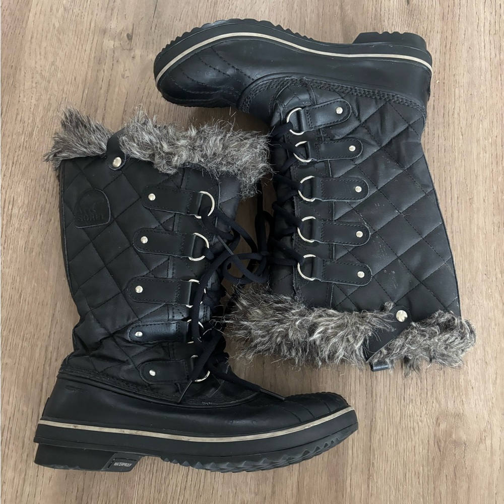 Sorel 'Tofino II' Faux Fur Lined Waterproof Boot size 8